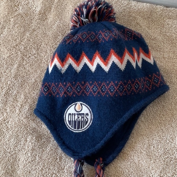 Reebok Edmonton oilers winter hat/infant - Picture 2 of 5